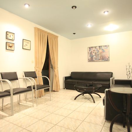 Happy Days Aparthotel มาเลีย ภายนอก รูปภาพ