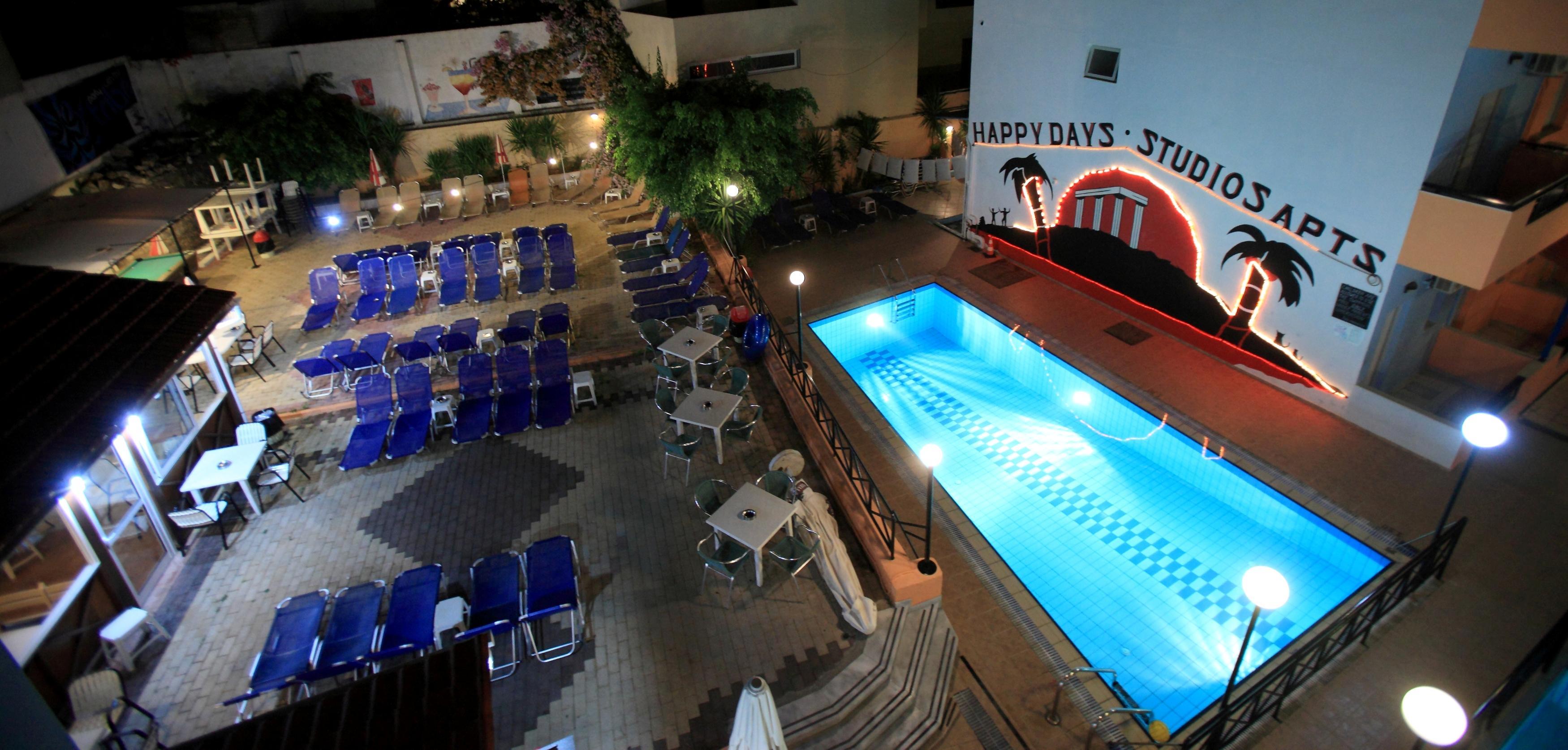 Happy Days Aparthotel มาเลีย ภายนอก รูปภาพ
