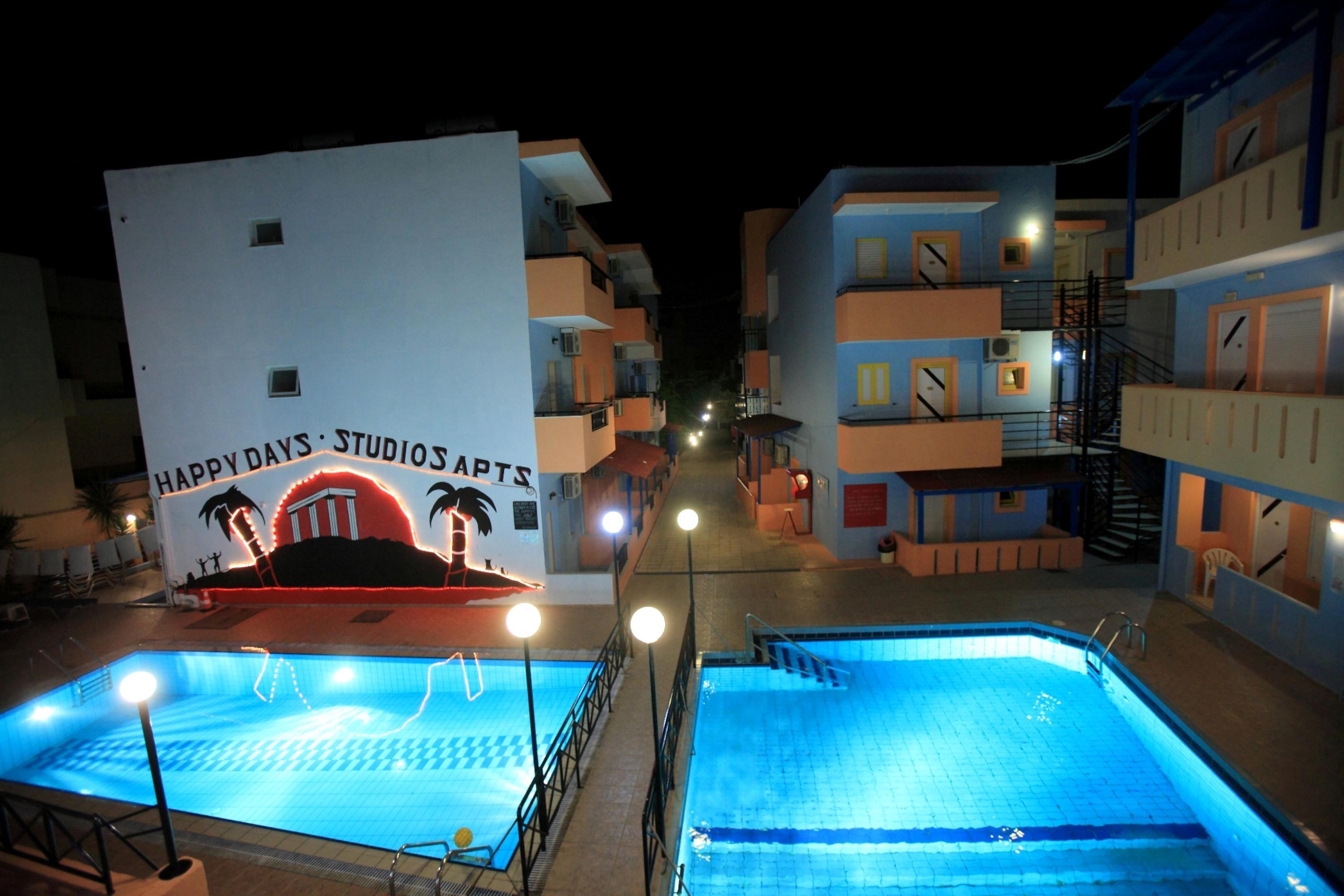 Happy Days Aparthotel มาเลีย ภายนอก รูปภาพ